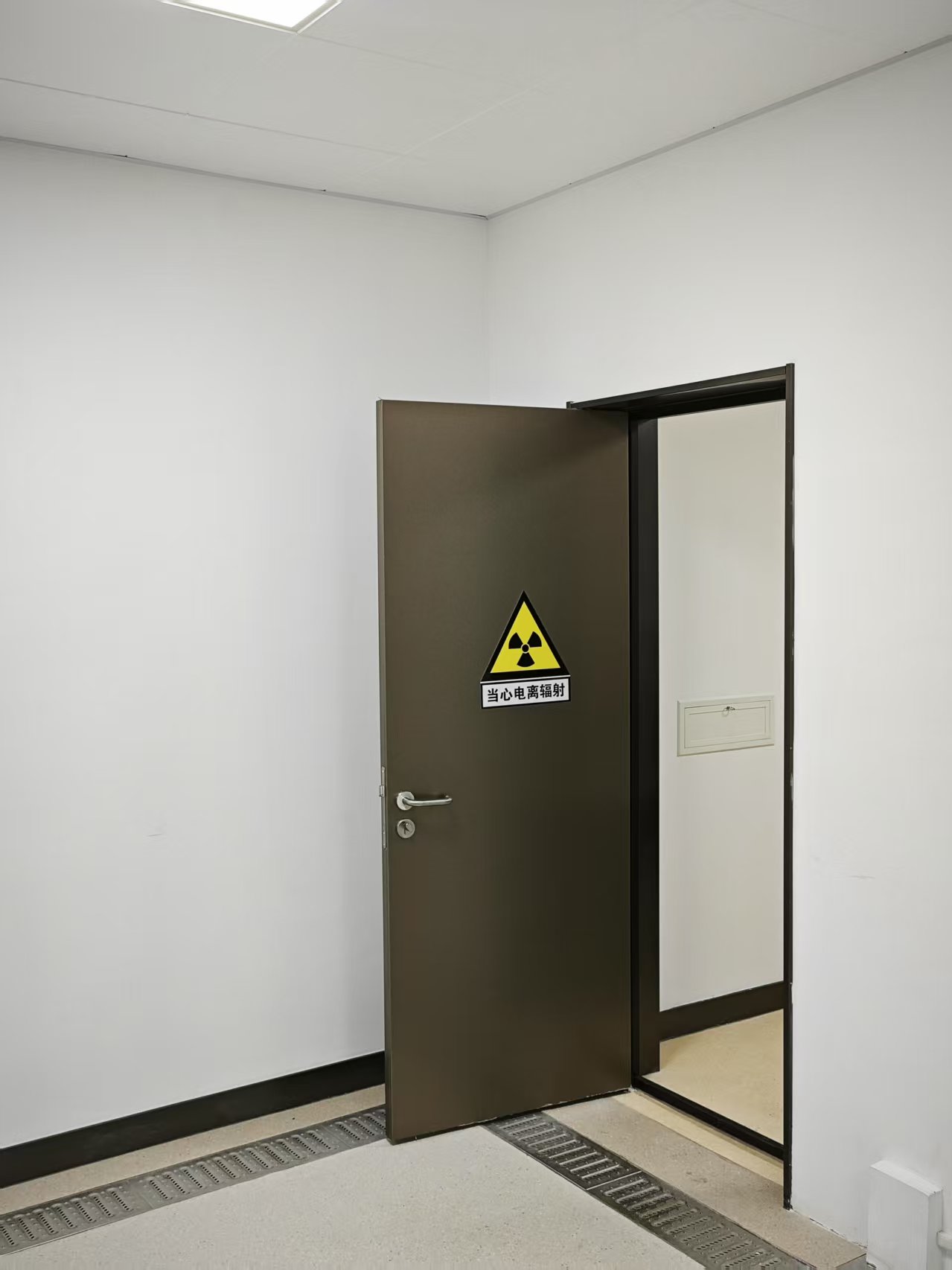 娄底CT室手动单开防护铅门